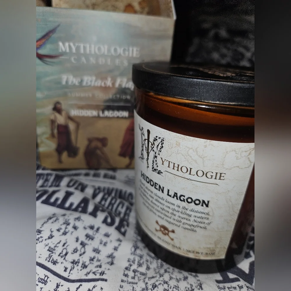 ๐ Mythologie Black Flag Candle 8 oz - Picture 2 of 3
